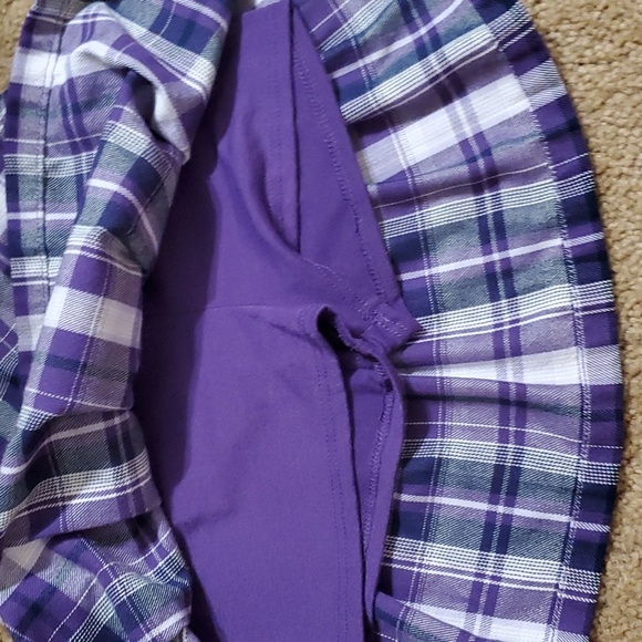 Purple t shirt and skort both 4T - Picture 5 of 5